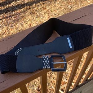 Adrienne Vittadini black elastic belt